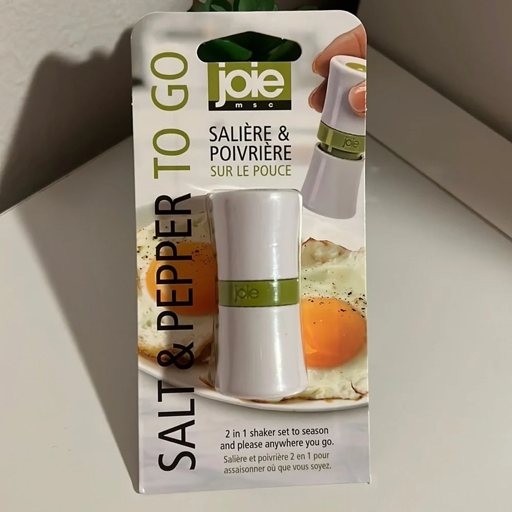 Cute.. Mini joie SALT & PEPPER TO GO!!